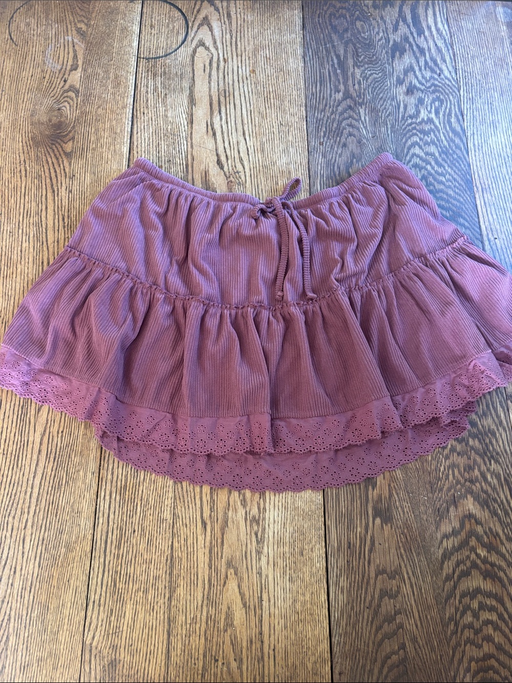 No Boundaries Mauve Tiered Mini Skirt with Eyelet Trim